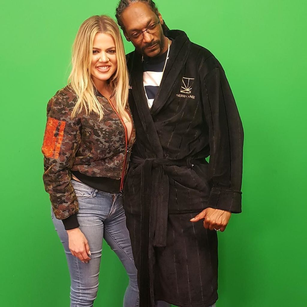 Me. N my lil sis. @khloekardashian ????✨???????? https://t.co/2jEN6FUj4I