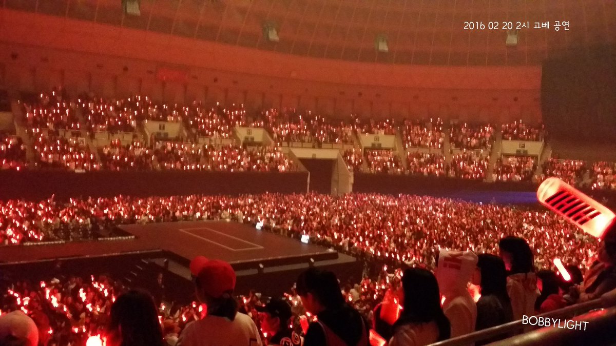 아이콘 콘서트 빨간색 별빛 김한빈 바비 마리와 고베 비아이 1부 팬은 hnbinkiem
