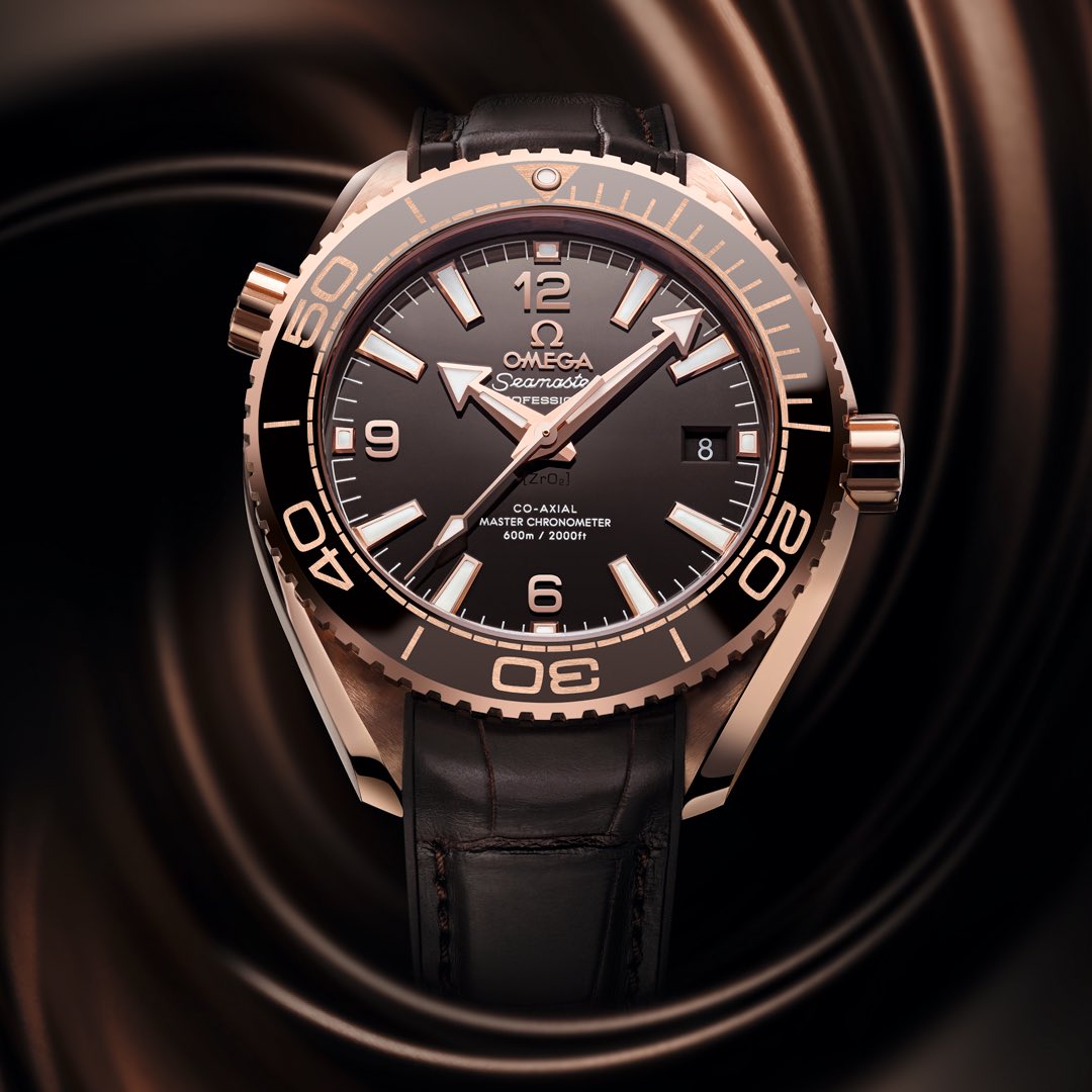 Pre-#Baselworld2016! In brown ceramic, the new Planet Ocean 600M Master Chronometer "Chocolate" is irresistible. https://t.co/eqDF3NYiek