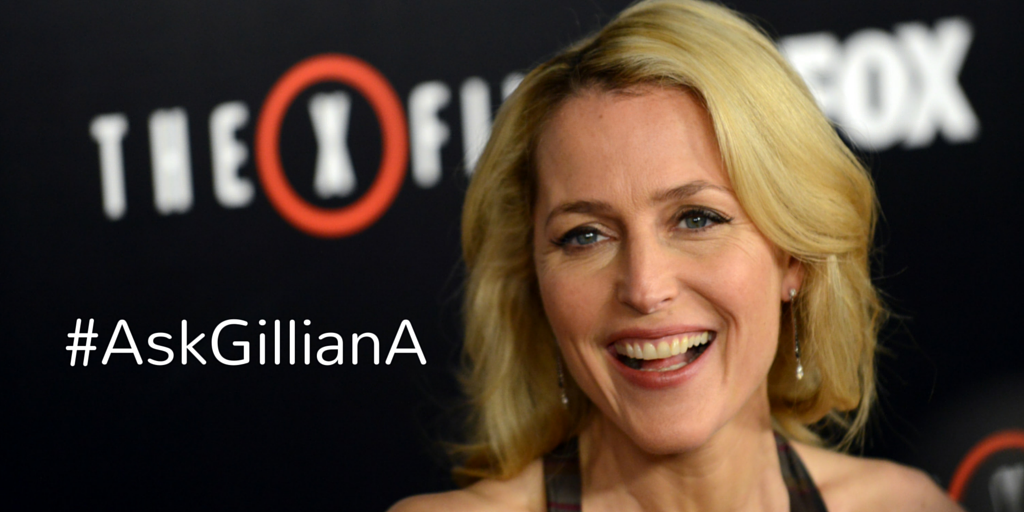 Surprise! Going to chat everything #TheXFiles and more in 1 hour. Use #AskGillianA to ask questions. Go! https://t.co/BAWw4Tabg6