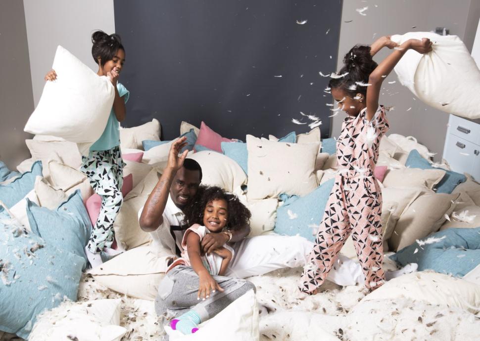 RT @NYDNgossip: .@iamdiddy launched a new girls' clothing line with his adorable daughters! https://t.co/BgpKkHs4dw https://t.co/2awF6PM8NH