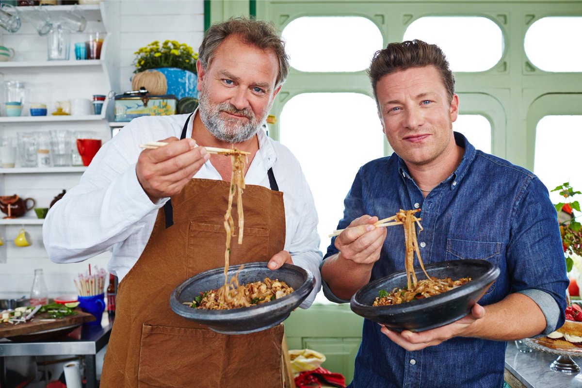 One from last year on tonight! #FridayNightFeast with the brilliant Hugh Boneville @Channel4 7.30pm! https://t.co/dVQwZaWsyU