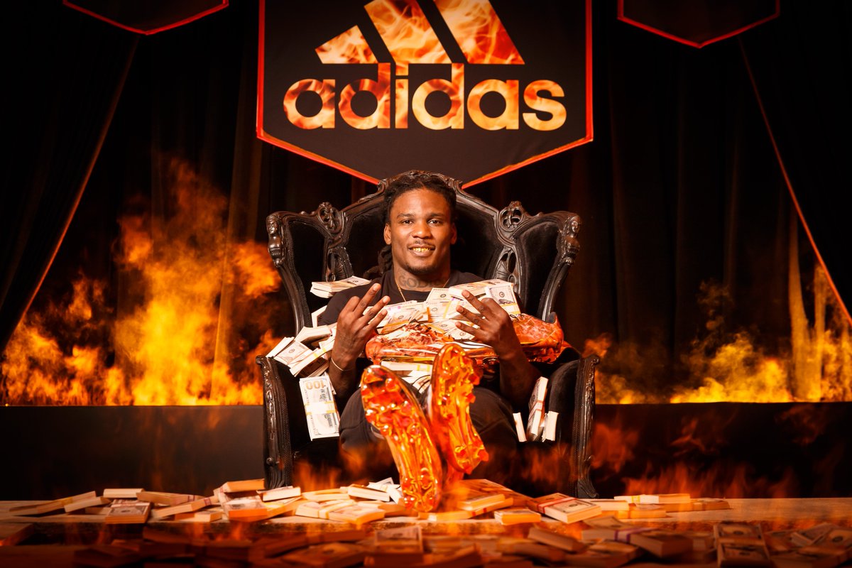 RT @adidasFballUS: Welcome home.

The fastest man in football is now part of football's fastest family.

@ChrisJohnson28 #teamadidas https:…