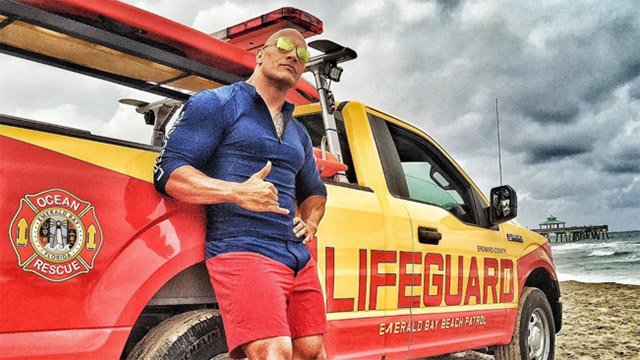 RT @etnow: .@TheRock announces @DavidHasselhoff will return for #Baywatch movie! https://t.co/OxAOUUnPD7 https://t.co/cBWEqddAaK