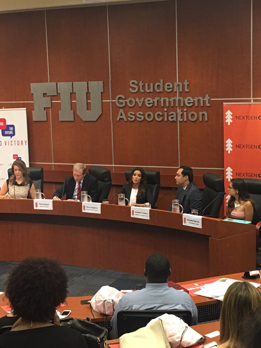 Time for #ClimateAction is now. At #FIU with @MariaTCardona @JoaquinCastrotx & @NextGenClimate @TomSteyer! https://t.co/UdPauaUhgM