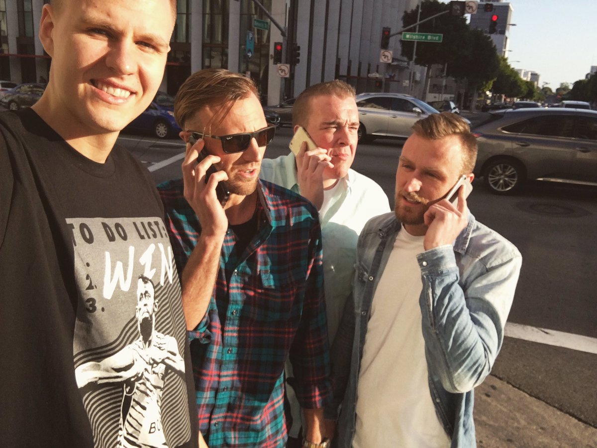 RT @kporzee: Im with some busy people lol #MyTeam https://t.co/5GTcaum6M1