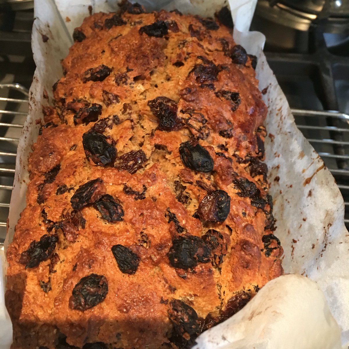 Do u have a recipe for bara brith? - Welsh tea cake https://t.co/LvHE27rxzv