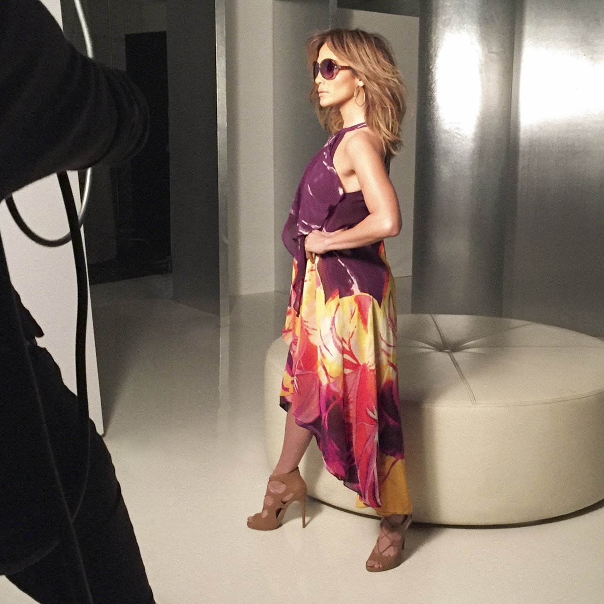 RT @Kohls: Psst! We’re sharing a behind-the-scenes look at @JLo’s new collection! Shop it now: https://t.co/ANmOEHvW2S https://t.co/4z5ns7K…