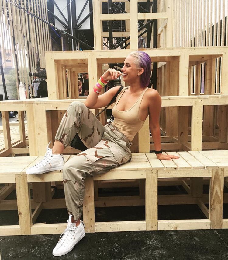 RT @AlealiMay: AA, Army Surplus, and Patrick Mohr @YesJulz https://t.co/9wCAA7gYv1