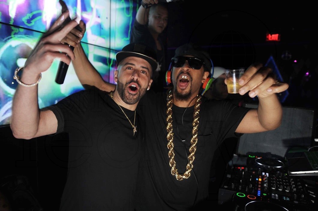 RT @worldREDEYE: PHOTOS UP - @LilJon @Yandel at #FavelaBeach at @WALLmiami https://t.co/I1ZaxqLShF https://t.co/Mz6wD7yc6M