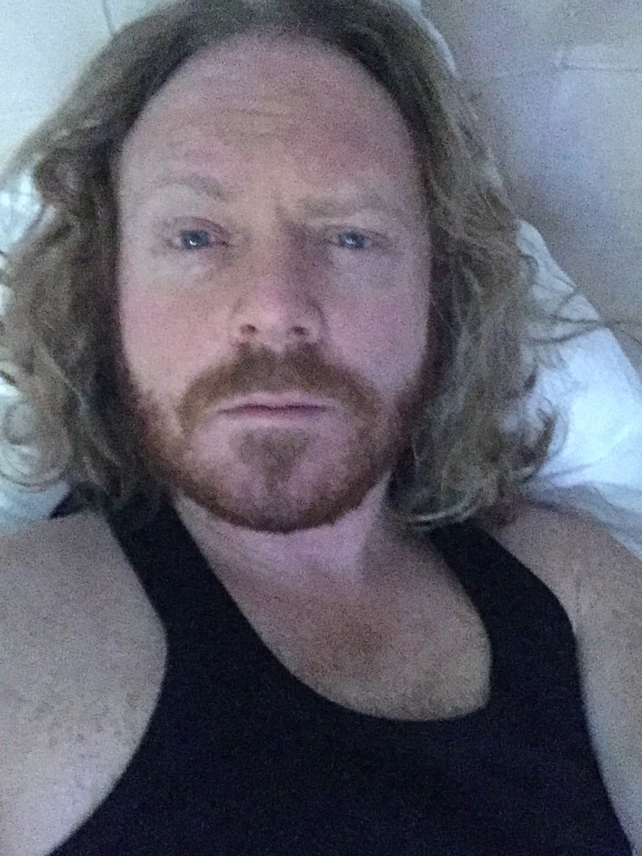 RT @lemontwittor: Gonna try teck ya through me day leading up t' juice LIVE tonight. Just gonna get up and wash me bits and parts. https://…