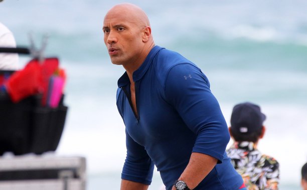 RT @EW: .@TheRock shares a fun first look at the full #Baywatch squad: https://t.co/55tV6itgWb ???? https://t.co/ch1wF7NX1O