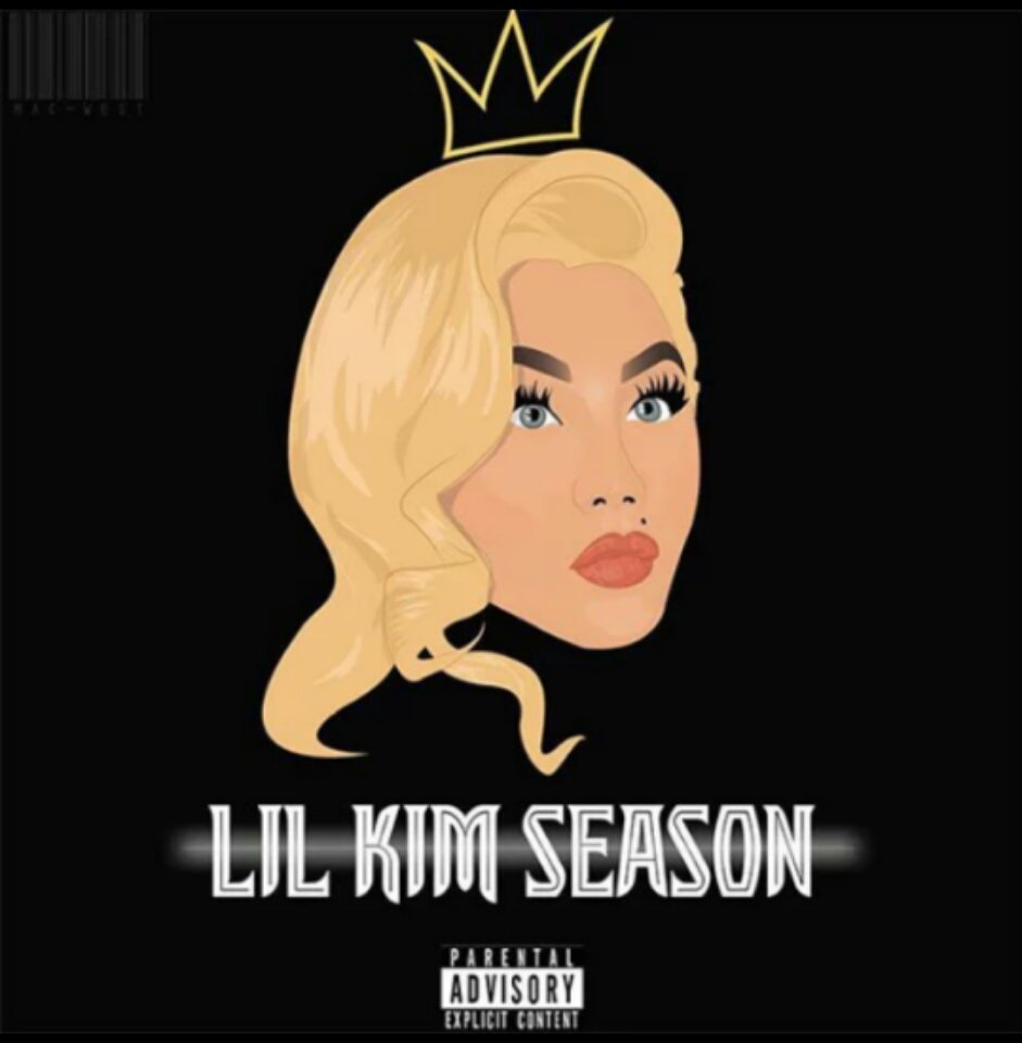 RT @JamesIRSCollins: #Np @LilKim #LilKimSeason Mixtape ???????????????????????????????? https://t.co/LntE1MMNNQ