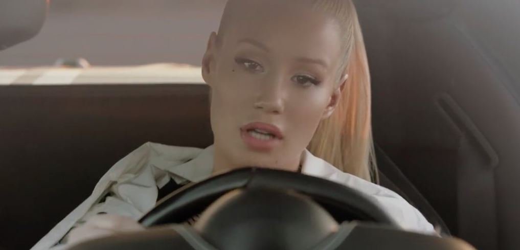 RT @DefJamRecords: WATCH: @IGGYAZALEA's #TEAM official music video is out now! https://t.co/ffrMpfyIGv https://t.co/rw70VZfWgG