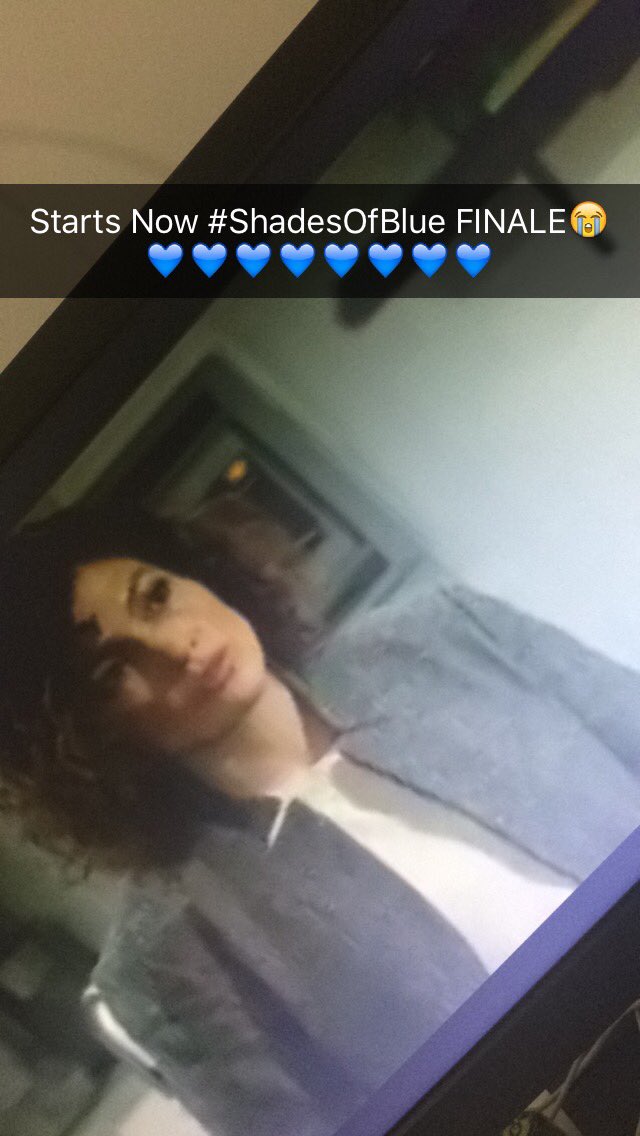 RT @CamilaNaiara18: I have to read a long text for tomorrow but it will be after #ShadesOfBlue ???????????????? #ShadesFinaleDay @JLo https://t.co/KNq0…