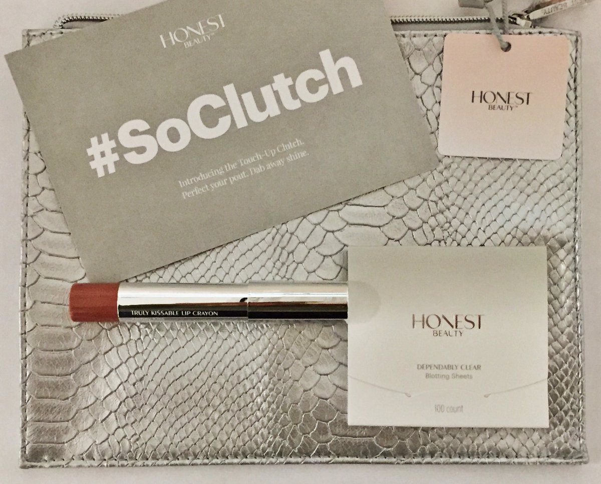 RT @Honest_Beauty: RT @ashboesch: Thanks @Honest_Beauty for my #SoClutch that I won during the #Oscars. Loving the lip crayon! https://t.co…