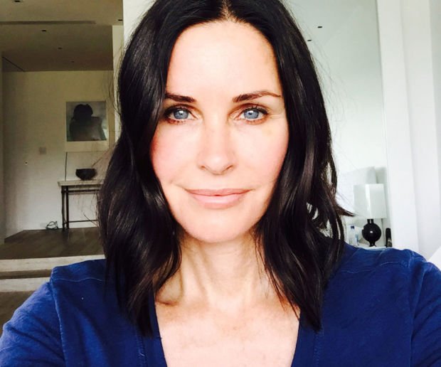 RT @xojanedotcom: .@CourteneyCox took this selfie for you after her facial to prove @MilaMoursi is magic: https://t.co/UWmyDwLoTd https://t…