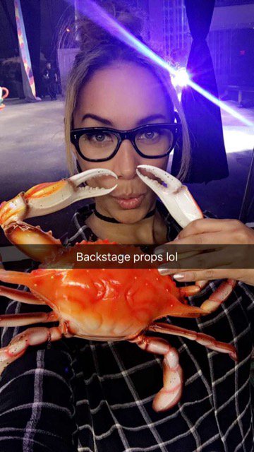 Catch me on snapchat ???? iamleonalewis https://t.co/thGpvpRPLB