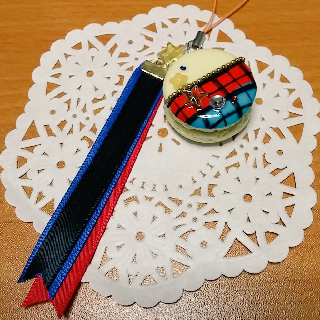 ユニットイメージマカロン、Tricksterと紅月バージョンも出来た🙌🙌🙌#あんスタ手芸部 ユニットイメージマカロン、Tricksterと紅月バージョンも出来た🙌🙌🙌#あんスタ手芸部