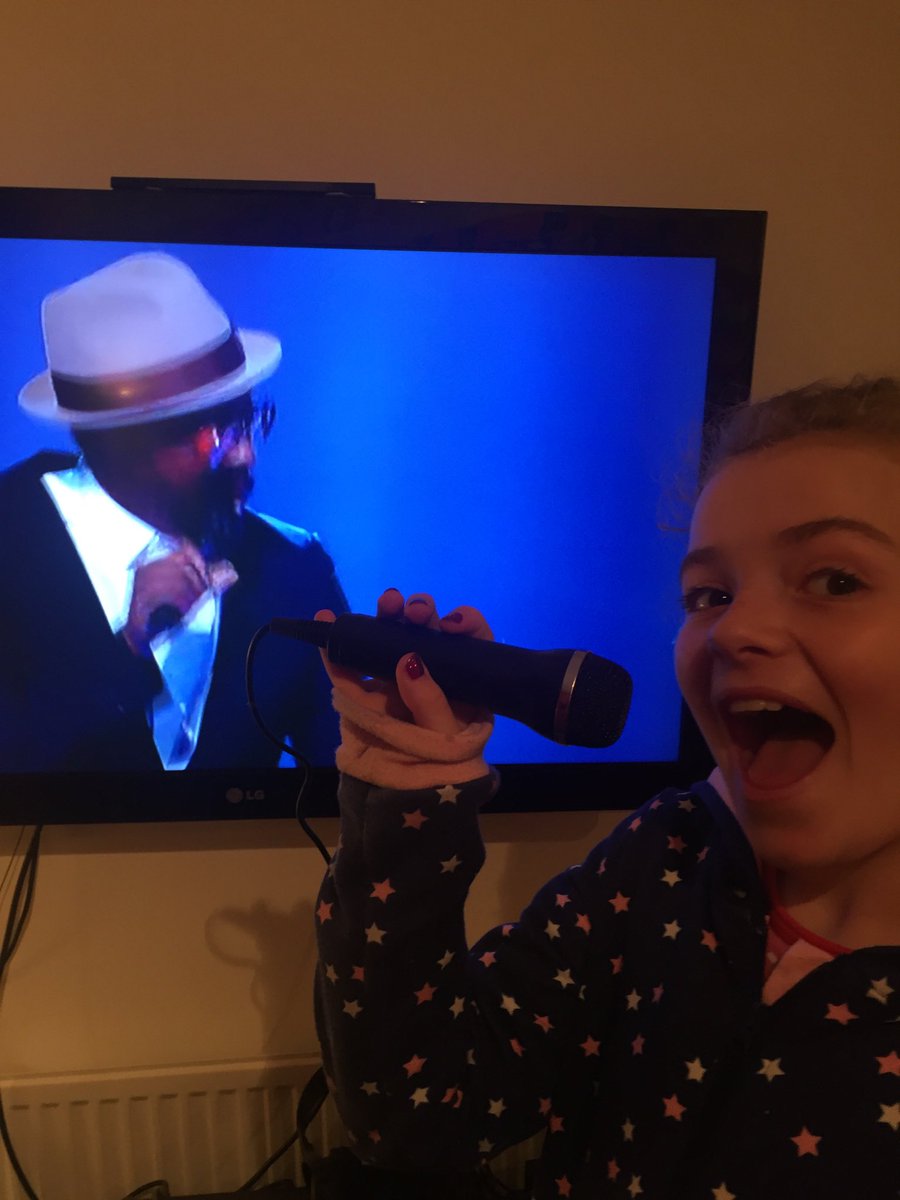 RT @LucyNolan1: @iamwill and Orla duet the night away..❤️@BBCTheVoiceUK https://t.co/4ohr9MCzPe