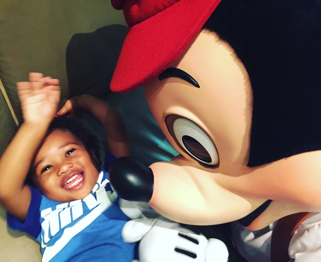 His New Best Friend ❤️. @DisneyLand #MickeyMouse https://t.co/xofpbuNWsN