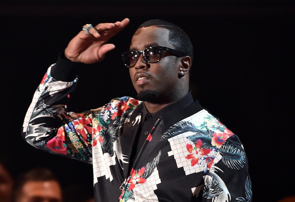 RT @HYPETRAK: Puff Daddy opens charter school in Harlem https://t.co/XzK4USrAOB https://t.co/rIrbKjFbqQ