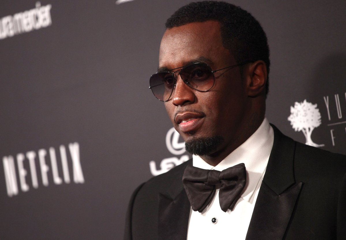 RT @VibeMagazine: Sean Combs aka @iamdiddy is getting ready to launch a charter school in NYC https://t.co/a8uODbZuFx https://t.co/dZJ1Vr4q…