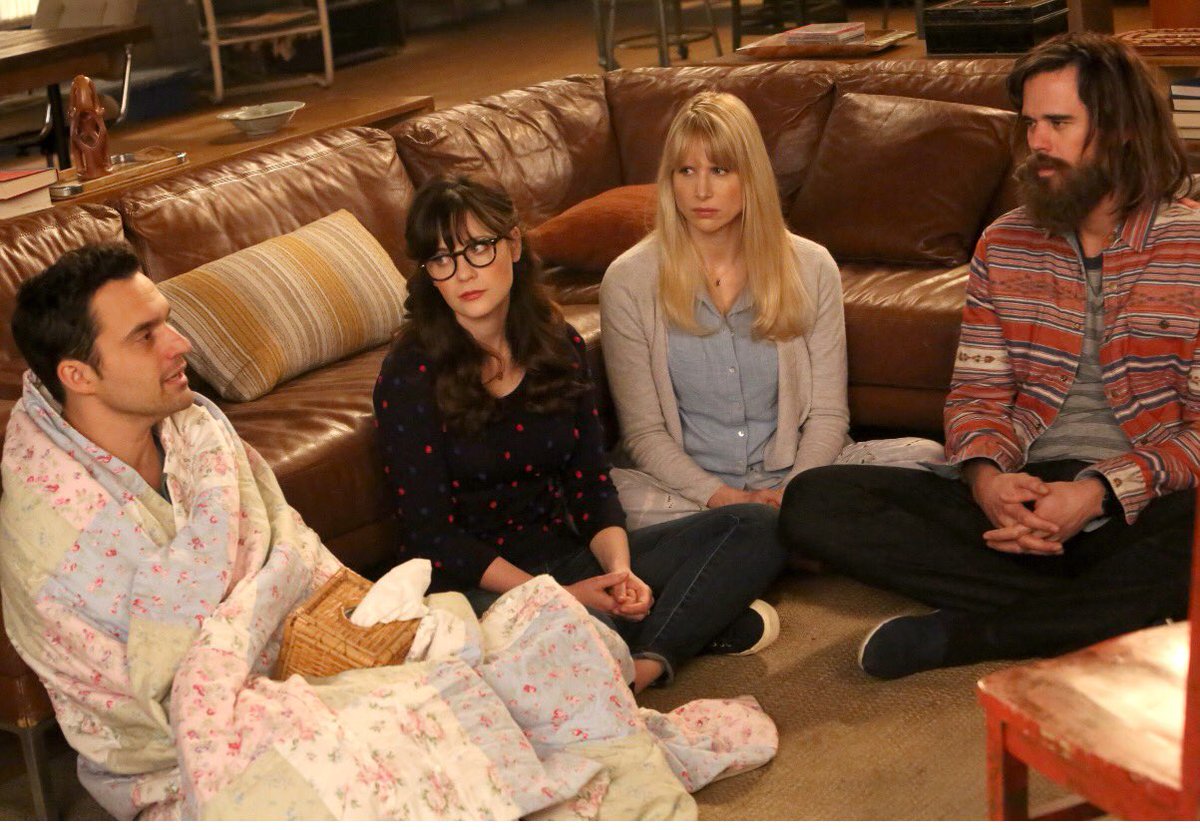David Walton is back on #NewGirl tonight as Dr. Sam!!! And Lucy Punch joins in the fun too! https://t.co/awUhTPYN9e