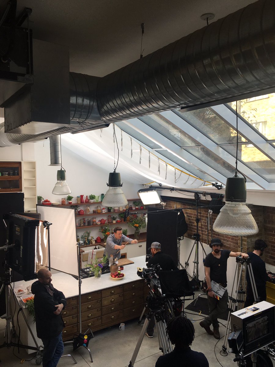 Shooting some really important films today guys.... Stay tuned!! #foodrevolution https://t.co/S0AUBYWr5V