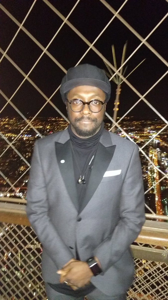 RT @LaTourEiffel: Thank you @iamwill for coming and meeting me yesterday evening. See you soon! ???? https://t.co/0oLQzfMP29