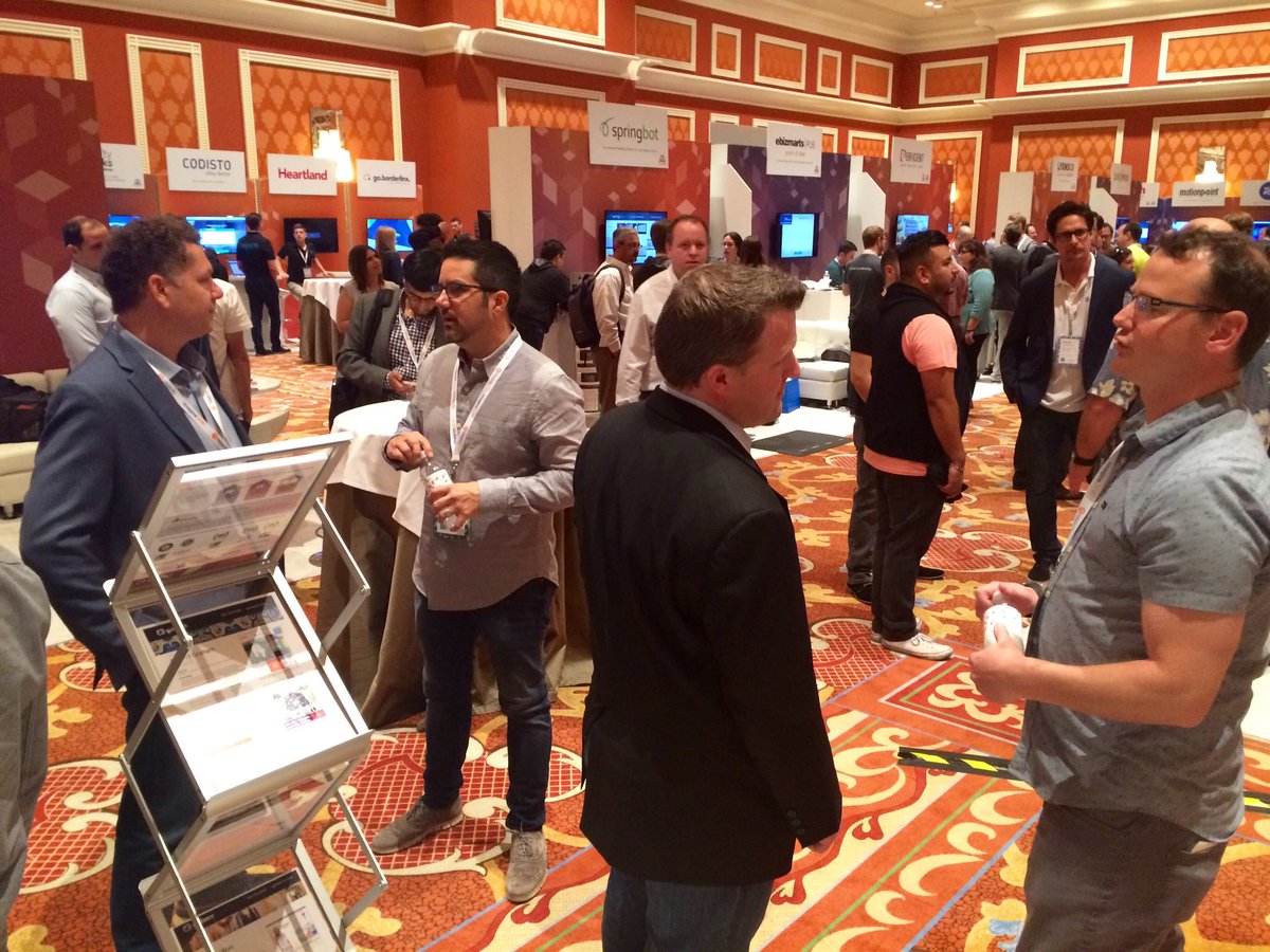 guidance: .@zumiez & @LDProducts stop by on the last day of #MagentoImagine @magento #Magento https://t.co/QZDXp5tAQO