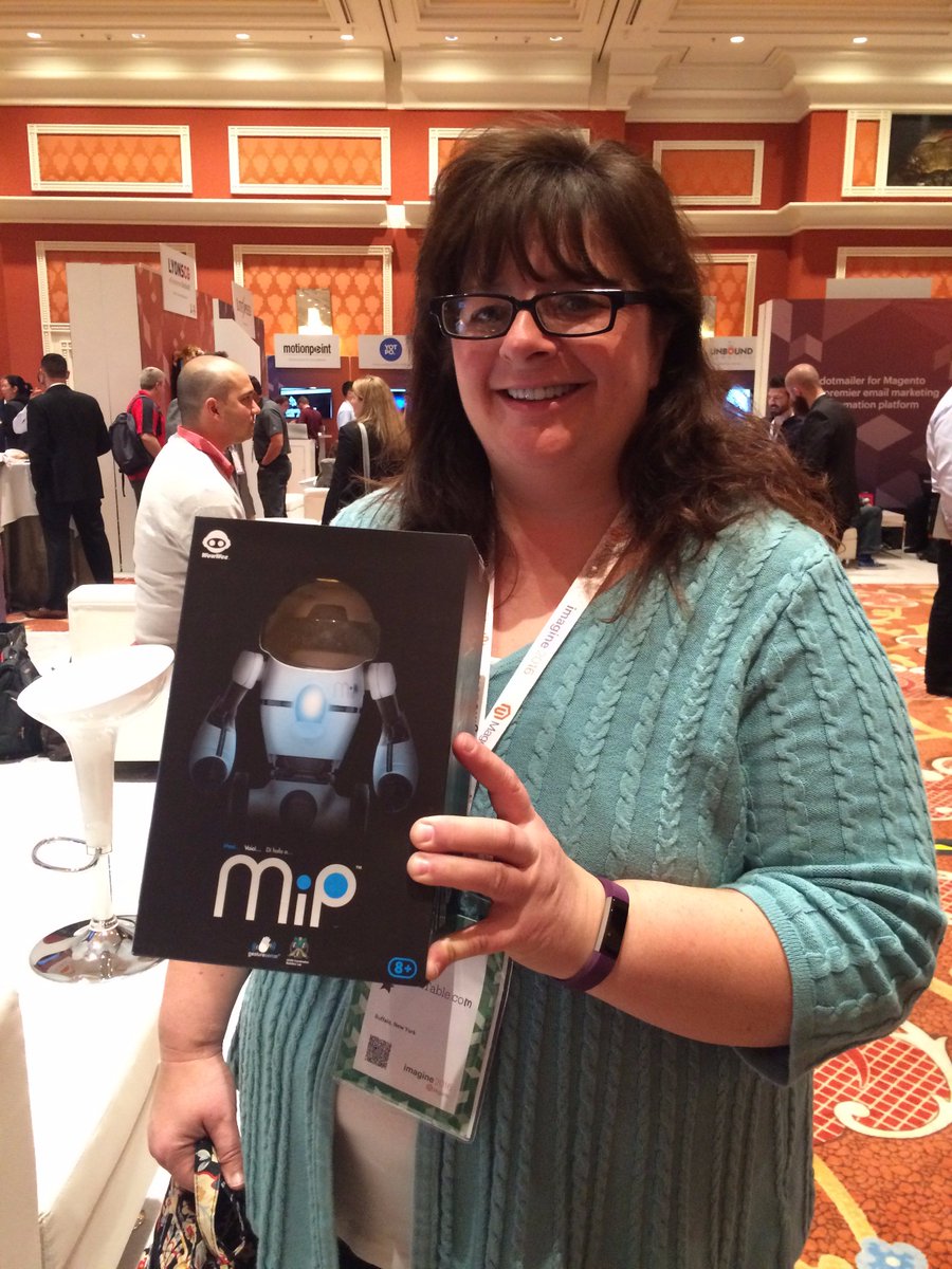 springbot: Kim, thanks for stopping by our #MagentoImagine booth and CONGRATS on winning one of our robot giveaways! https://t.co/ise6aqtObg