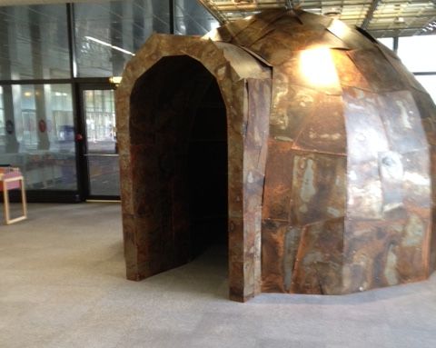 Mais c'était bien-sûr l'igloo de la @bibliothequeBSI jeunesse !
#zoomMW #MuseumWeek https://t.co/qT3WW4WTVe