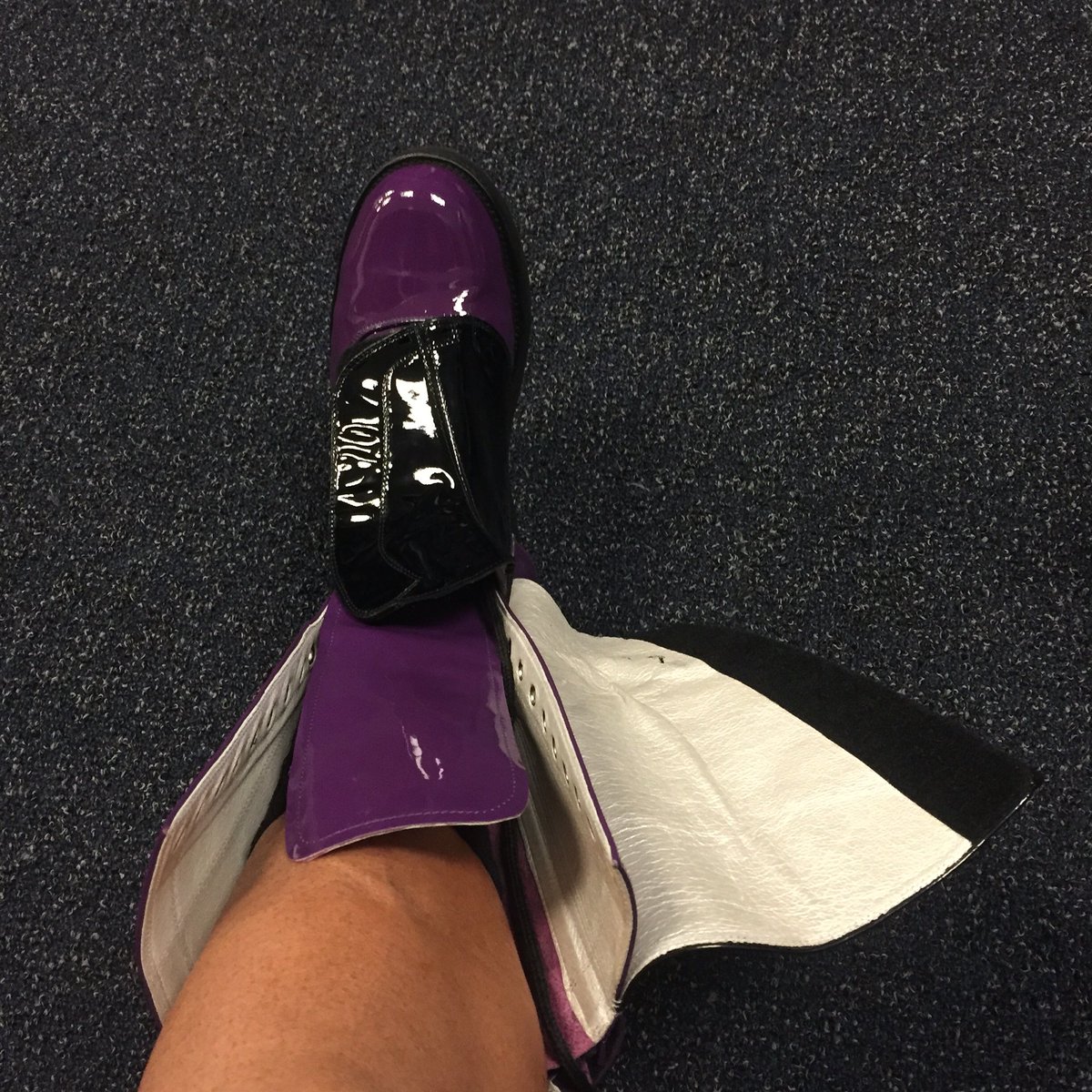 RT @ZackRyder: Lacing up my boots for the biggest match of my career. #WrestleMania https://t.co/4OCOAyiyN3