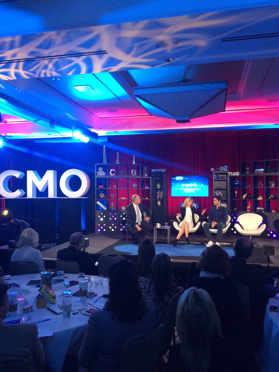 Brands have a responsibility to create a #legacyofgood; on stage #CMOClubSummit w/ @KarenDellCMO https://t.co/P27ZdQrbhv