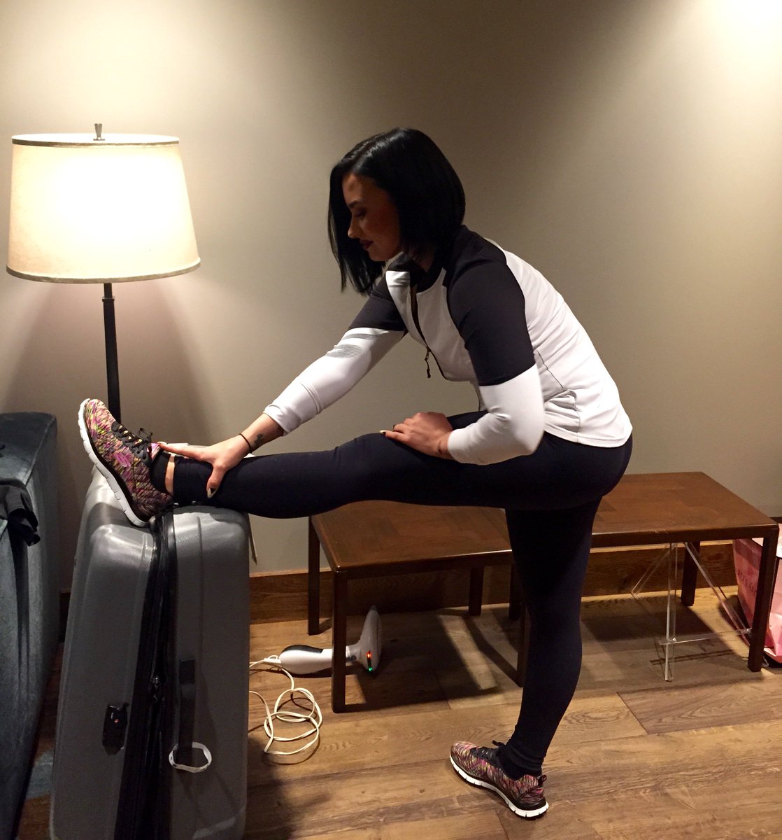 Warming up in my @SkechersUSA before my performance at the #iHeartAwards! #SKECHERSDemiStyle https://t.co/k3qWqR7dfZ