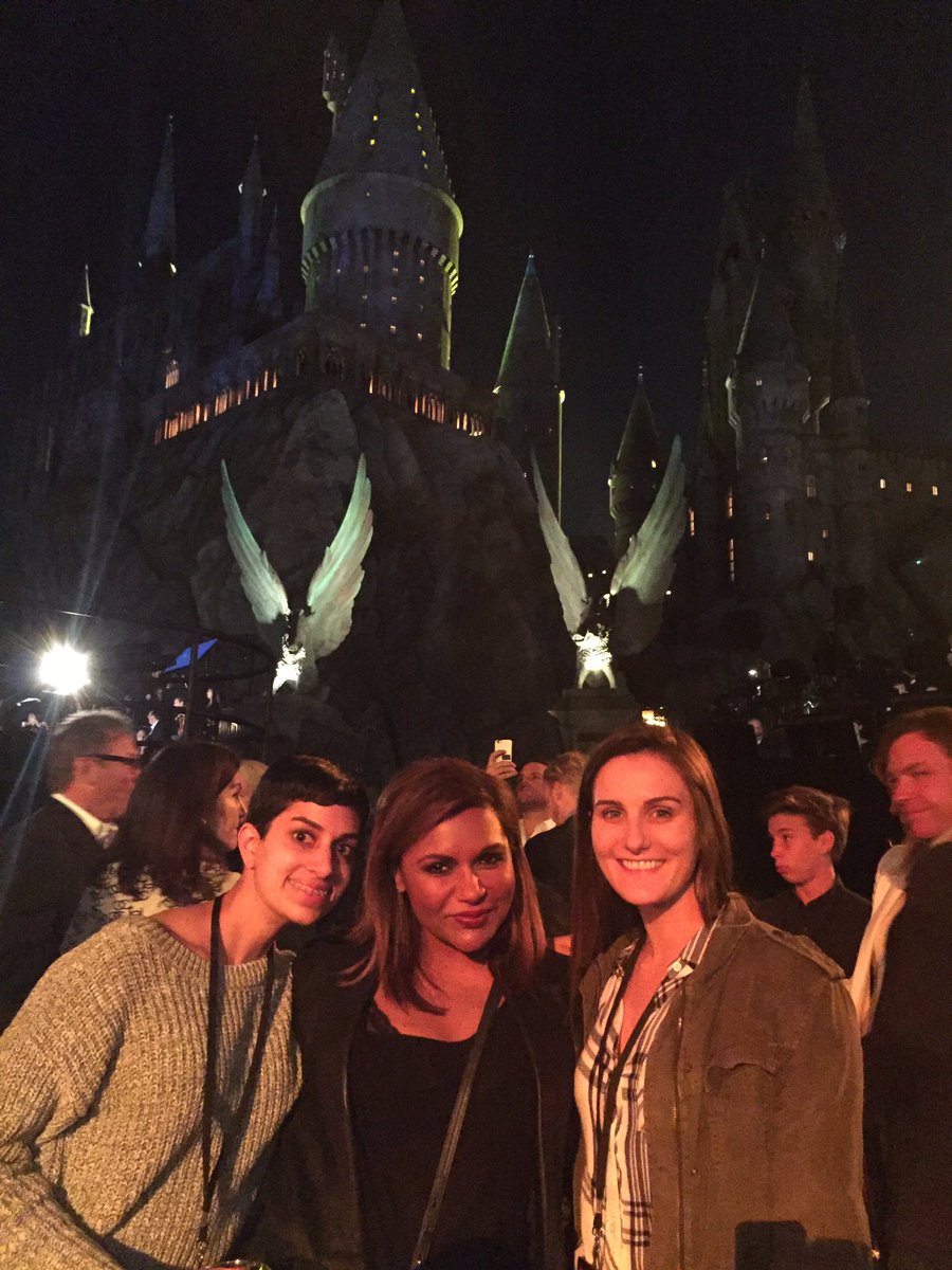 From the left to right: Ravenclaw, Slytherin, Gryffindor. #thewizardingworldofharrypotter https://t.co/itkZhyyONR