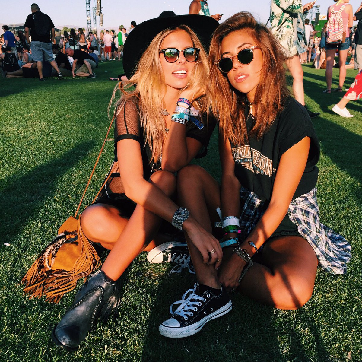 Tag whoever is going to be your partner in crime at Coachella! ???? #tashanddev https://t.co/iPfbFn0Ylh