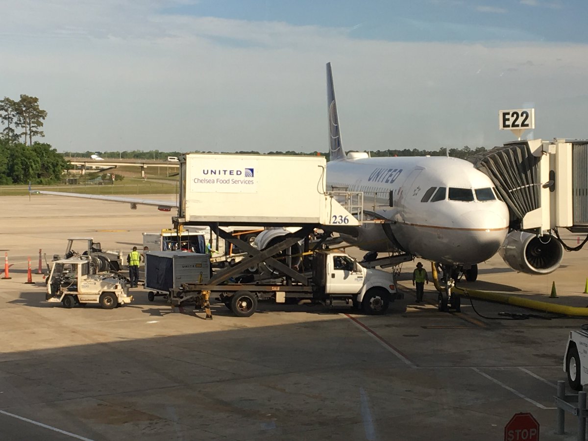 falcovdmaden: They are busy preparing our plane for the last part of our trip to #roadtoimagine eta 7:30 pm https://t.co/4f6WTLVUkB