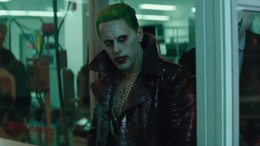 RT @Variety: Watch: The Joker joins the fun in new #SuicideSquad trailer https://t.co/WORio9HfM8 https://t.co/qrwWPYZoO6