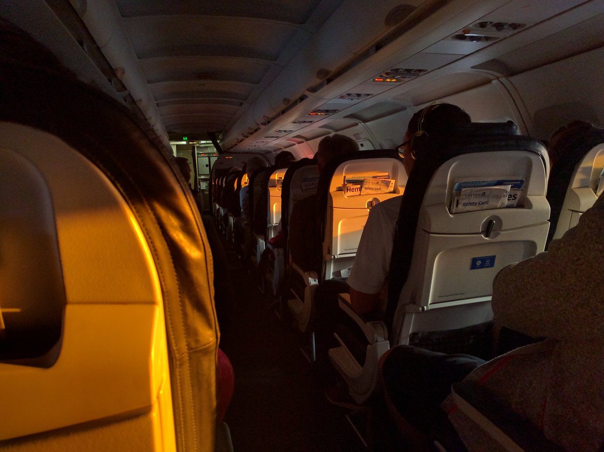 JoshBrinson: Sunrise on the plane. #RoadToImagine https://t.co/cilDRsTHEB