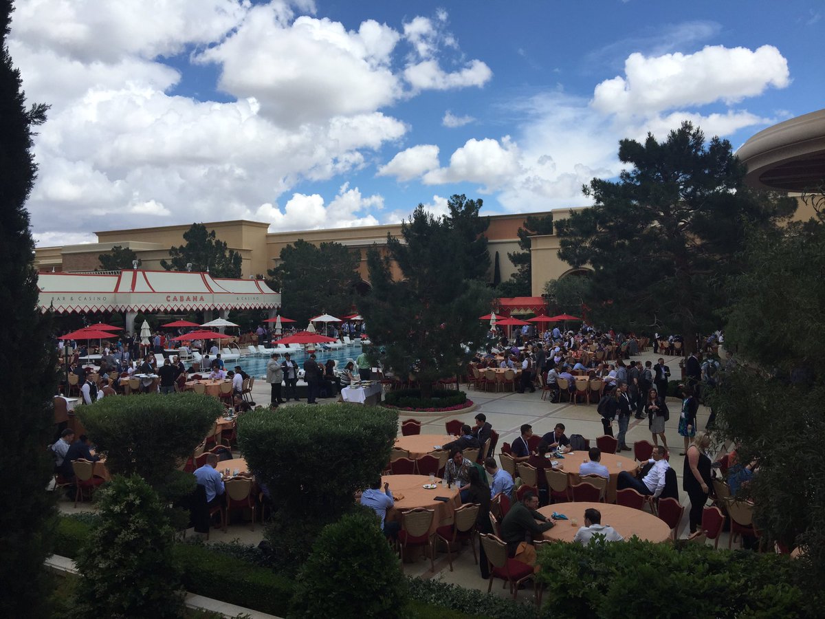 alexanderpeh: #MagentoImagine poolside lunch in progress. Don't miss out on 🍗 & 🌞 & #networking https://t.co/pHxAmLnoiZ
