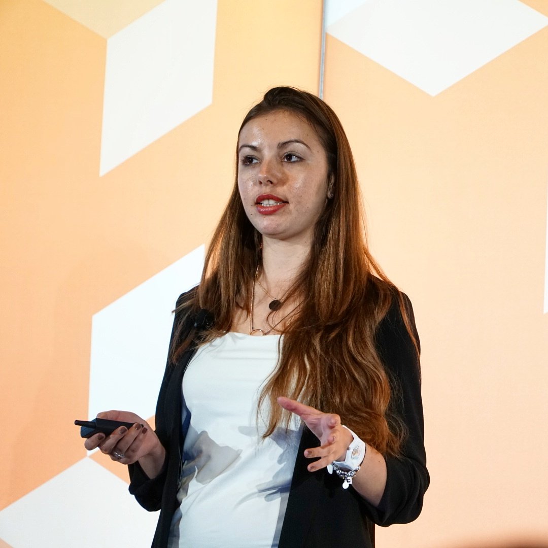 wejobes: Elena Leonova presenting the great changes for Frontend Development in Magento 2 #magentoimagine https://t.co/f61kS37w2r
