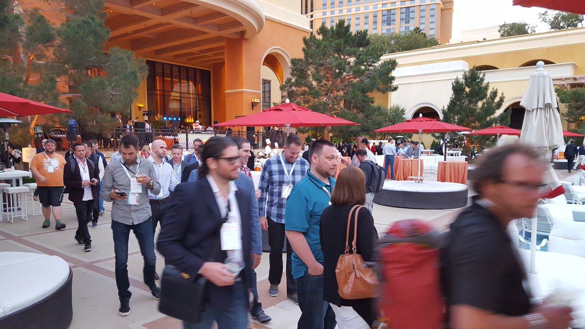 betz826: Customer showcase was a lot of fun and had some great conversations #MagentoImagine https://t.co/XaSN9y4g0D