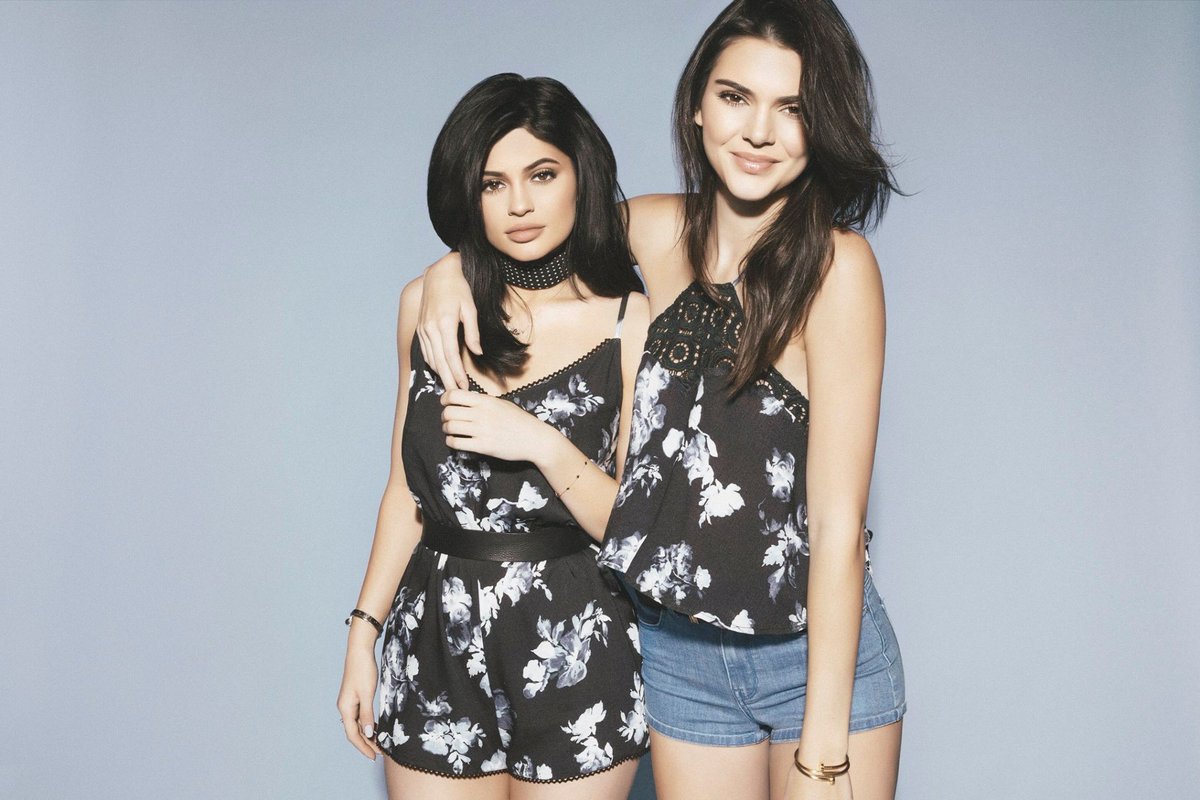 So excited to share our newest @PacSun Summer Solstice looks with you all on 5/1! #kandk4pacsun https://t.co/7CAUUfZq3x