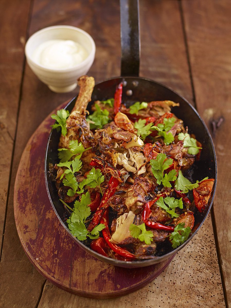 Today's #RecipeOfTheDay is this punchy and beautifully tender spicy sticky chicken! https://t.co/qZbdZSPIX2 https://t.co/6JHeyXVjkT