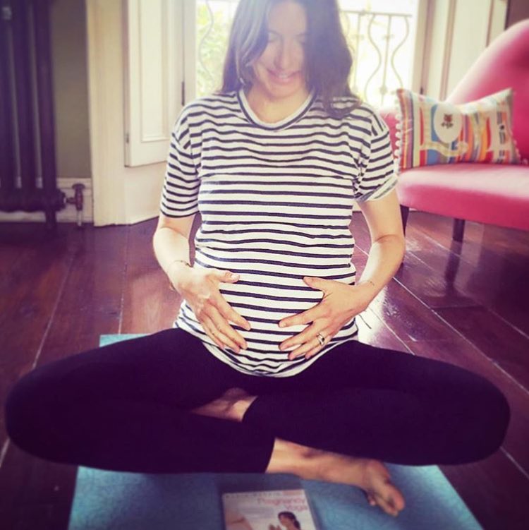 Sweet pic of my Mrs and our baby doing a spot of Yoga .Sweet girl..6 months in go girl Thanks for pic nadianarain xx https://t.co/0cWMhmIWd4