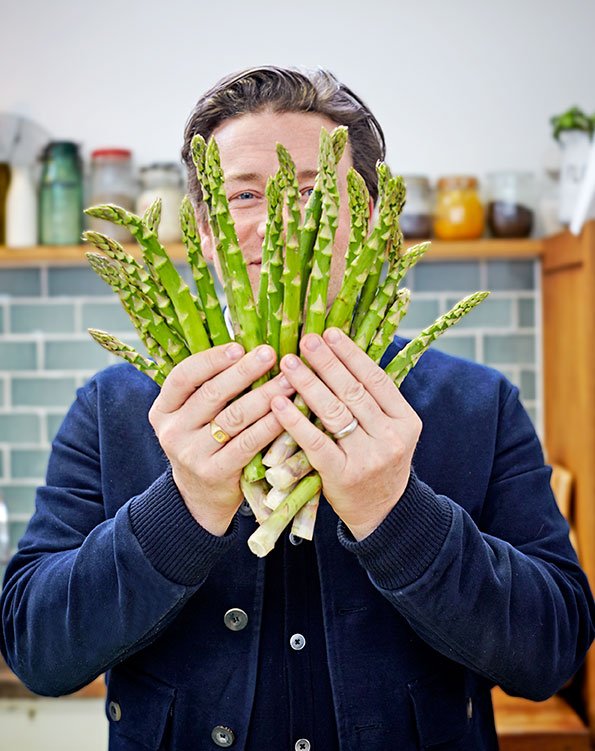 Some of my favourite ways to prepare and serve beautiful asparagus in this months @JamieMagazine https://t.co/JPnKOG6VdW