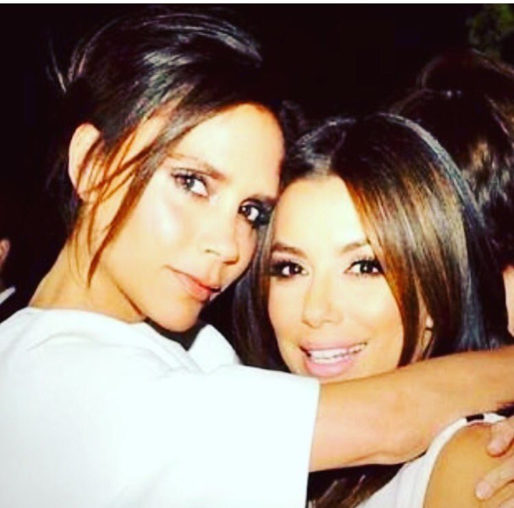 Happy birthday to this beautiful woman! I admire everything you are. Happy happy birthday VB! ❤️???????? @victoriabeckham https://t.co/F9O7lKsyUs