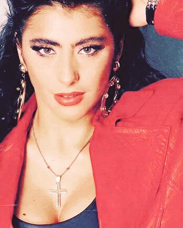 Another vintage pic from the 80s #vintage #style #red #dance #cover #model  #spain #italy #france #gold #cross #eyes https://t.co/71rcuvUeYf